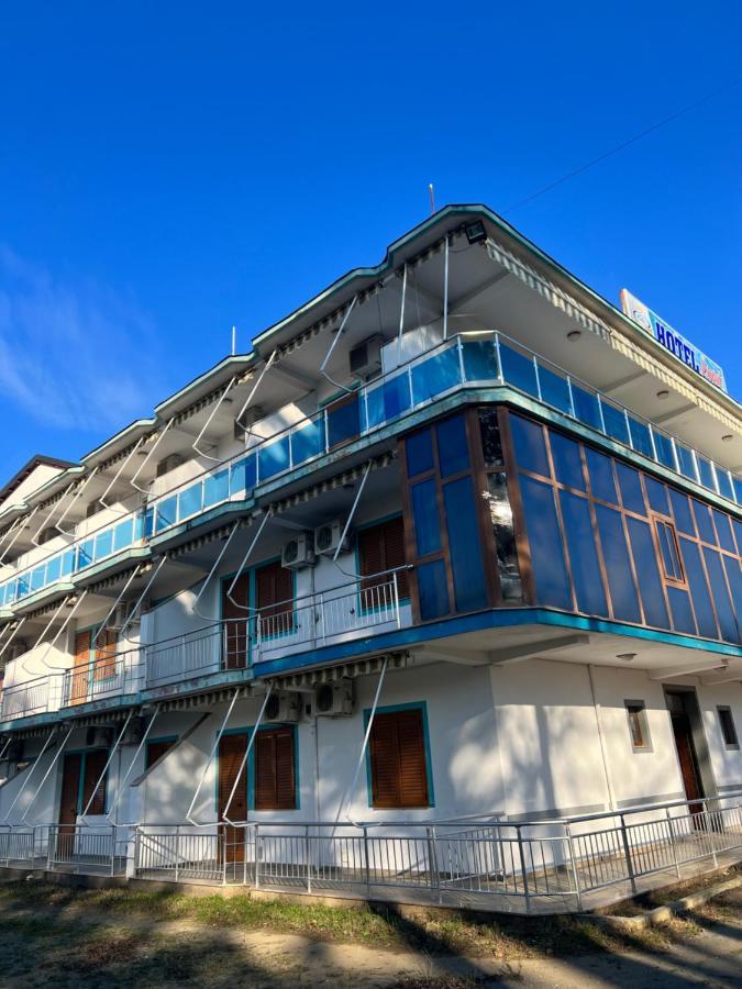 Kamberi Hotel & Apartments 2 Velipojë Exteriör bild