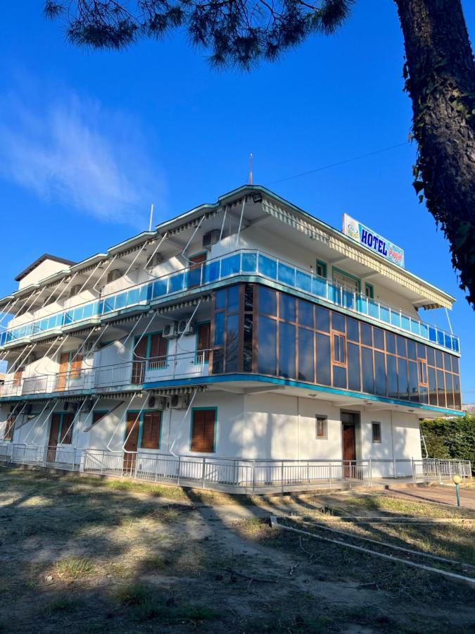 Kamberi Hotel & Apartments 2 Velipojë Exteriör bild